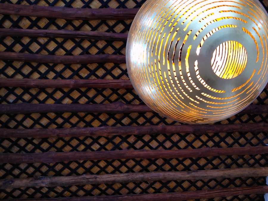 Photo Bohemian style woven lampshade ceiling lamp