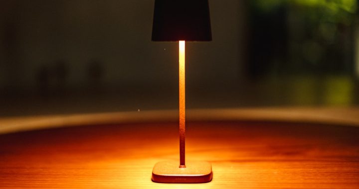 Photo bronze floor lamp