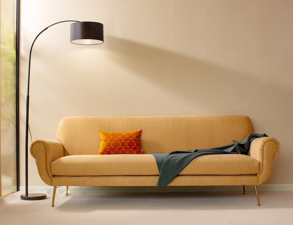 Photo reading floor lamp