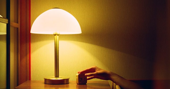 Photo reading lamp